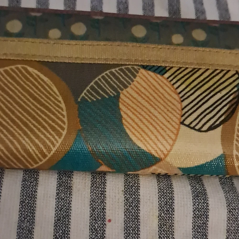 Colorful Fossil Wallet - Picture 3 of 7